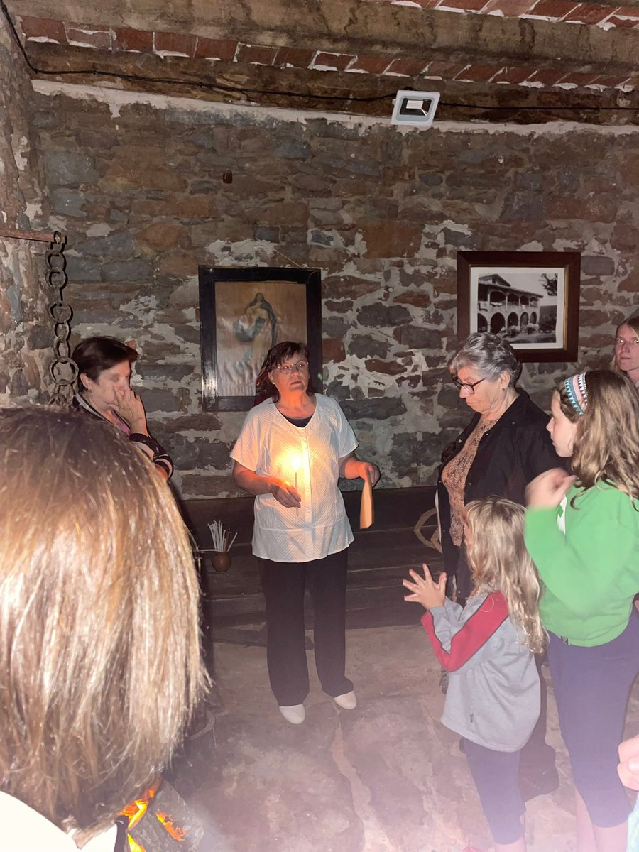DonesMonRural's tweet photo. Contentes d’haver assistit a la #FarmLabWeekRupit! La presidenta @MDolorsCatalRoi va participar en una taula rodona per parlar de #DonesMónRural i la sòcia Dolors Molas va fer una visita teatralitzada de la vida a pagès amb la seva col·lecció d'eines antigues. Aquí un tastet⬇️ https://t.co/4BtC2ahaiu