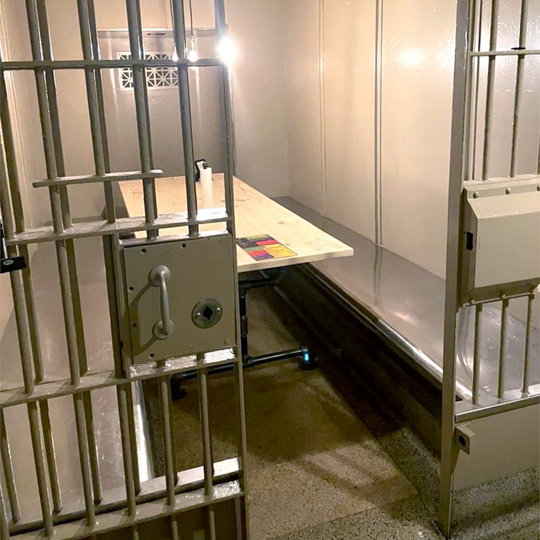 Who doesn't want to experience eating in a jail cell? #ArtDeco #PoliceStation #CopShop #STLeats