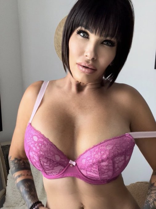 Bored? Lonely? Horny? All of the above? Let me help you with that.  The next 5 days&hellip;  ITS FREE TO JOIN<a href="/tag/vegas"class="tags"><span>#vegas</span></a><a href="/tag/starbucks"class="tags"><span>#starbucks</span></a><a href="/tag/homestretch"class="tags"><span>#homestretch</span></a><a href="/tag/teame"class="tags"><span>#teame</span></a>