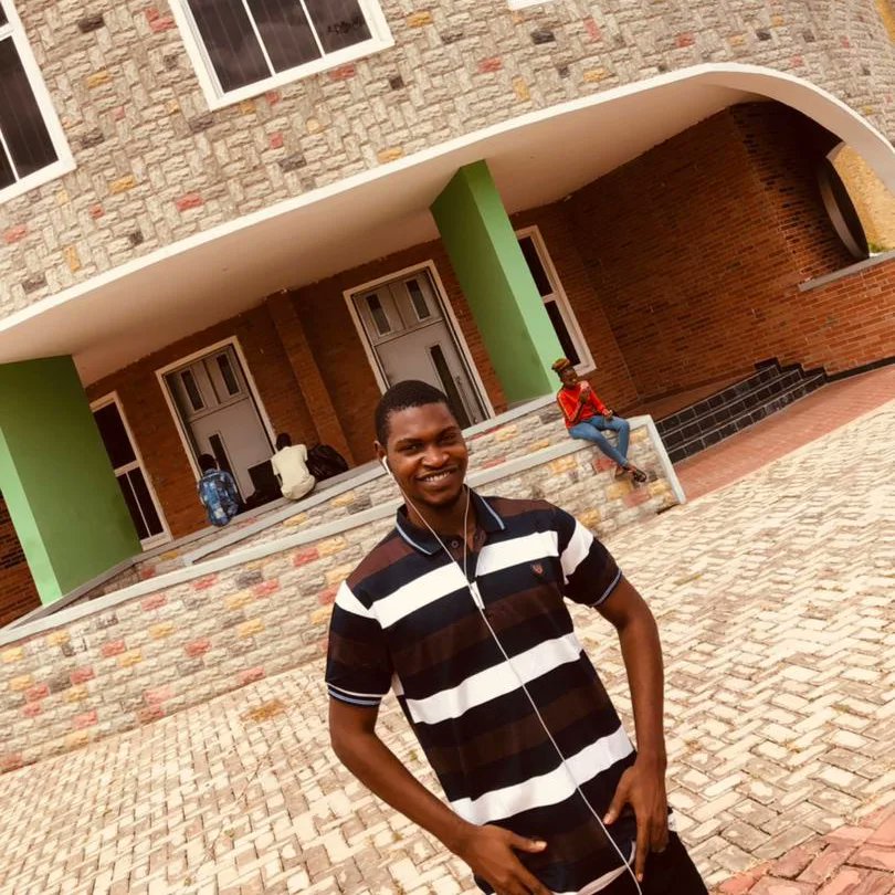 AlOnilude's tweet photo. "Life is good especially on Friday" TGIF🤩🤩
#TGIF #FridayFeeling #viral #picoftheday https://t.co/28lEPB4IcP