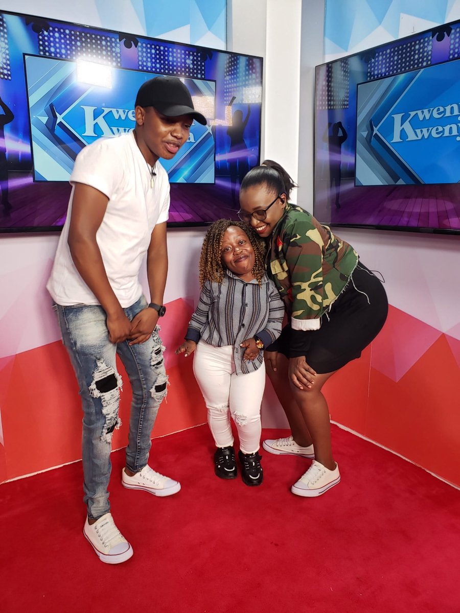 GichichioTv's tweet photo. Thiini wa Studio citu turi na @marykaninikega
Mùùrie Kiuria Kimwe
#ShiinaWayne
#KwenyuraKwenyura
@ShiiKabaya  
@DjRiqueWayne https://t.co/JtN7C86SDT