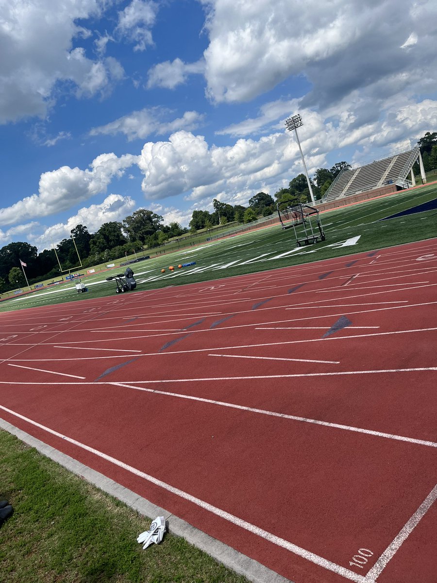 jbenji75's tweet photo. I had a great time at the Berry Elite football camp yesterday! https://t.co/xmlSYNx86W