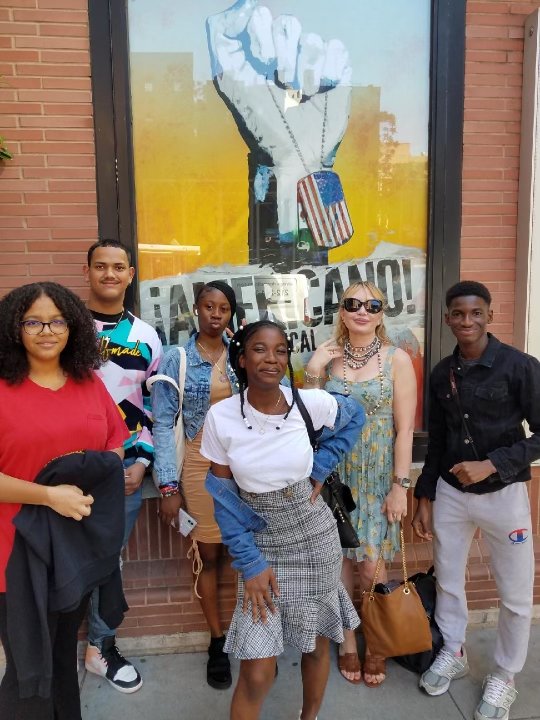 Lights, camera, "¡Americano!" action!

A group of our Armory College Prep high school students enjoyed the musical at New World Stages downtown!

#AmericanoTheMusical