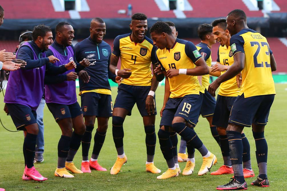 ⚠️ ÚLTIMO MOMENTO

#Ecuador jugará el Mundial de #Qatar2022.

#FIFA no dió al lugar presentado por #Chile y la selección dirigida por Gustavo Alfaro estará en la cita mundialista.
