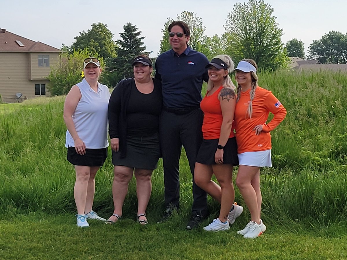 siouxfallsgolf's tweet photo. It's not every day a 3x Super Bowl Champion like Ed McCaffrey stops by!
Thank you to #LegendsForKids for hosting your annual golf outing at Prairie Green! One of the many great events that support the youth in our community.
#SFGolf #WeAreGolf #YourCityYourCourses #LUGolf https://t.co/ar80IRVeL3