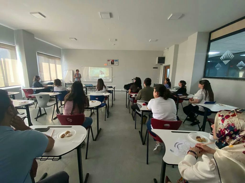 1.Sınıfa başlayacak olan 5 yaş okul öncesi öğrenci velilerimiz ile  "İlkokul Yolculugum" adlı veli seminerimizi gerçekleştirdik. 📚📄 #KAREM #bahçeşehirkoleji❤️💙
