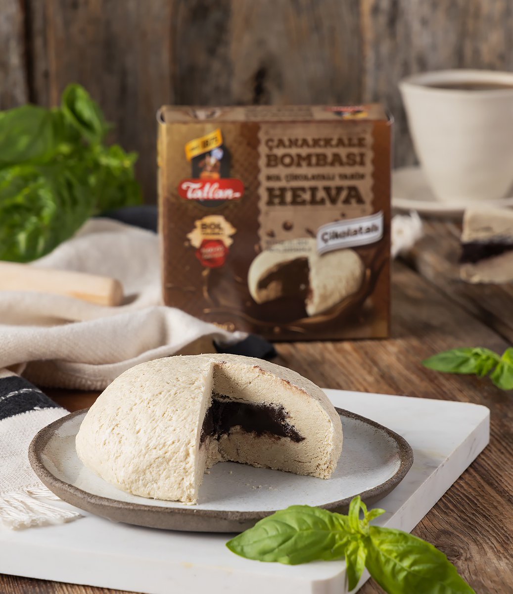 Tatlan_Helva's tweet photo. BOOOLL! Müsabakaların süresi, Çanakkale Bombası’nın zamansız lezzeti vardır.😋

Çayınızı kahvenizi alıp bol çikolatanın ağızda  patlama serüvenine katılın.😇☺️ 

#tatlanhelva #çanakkalebombası https://t.co/yIfUOvp04B