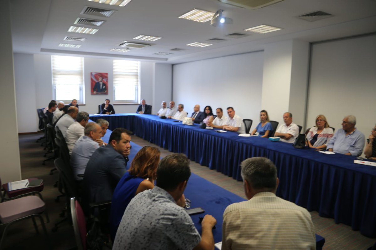izmir_ilmem's tweet photo. İl Milli Eğitim Müdürümüz Dr. Murat Mücahit Yentür'ün başkanlığında Halk Eğitimi Merkezi Müdürleri ile toplantı gerçekleştirildi.
@tcmeb @mebhbogm @MucahitYentur https://t.co/q0JeraUXZV