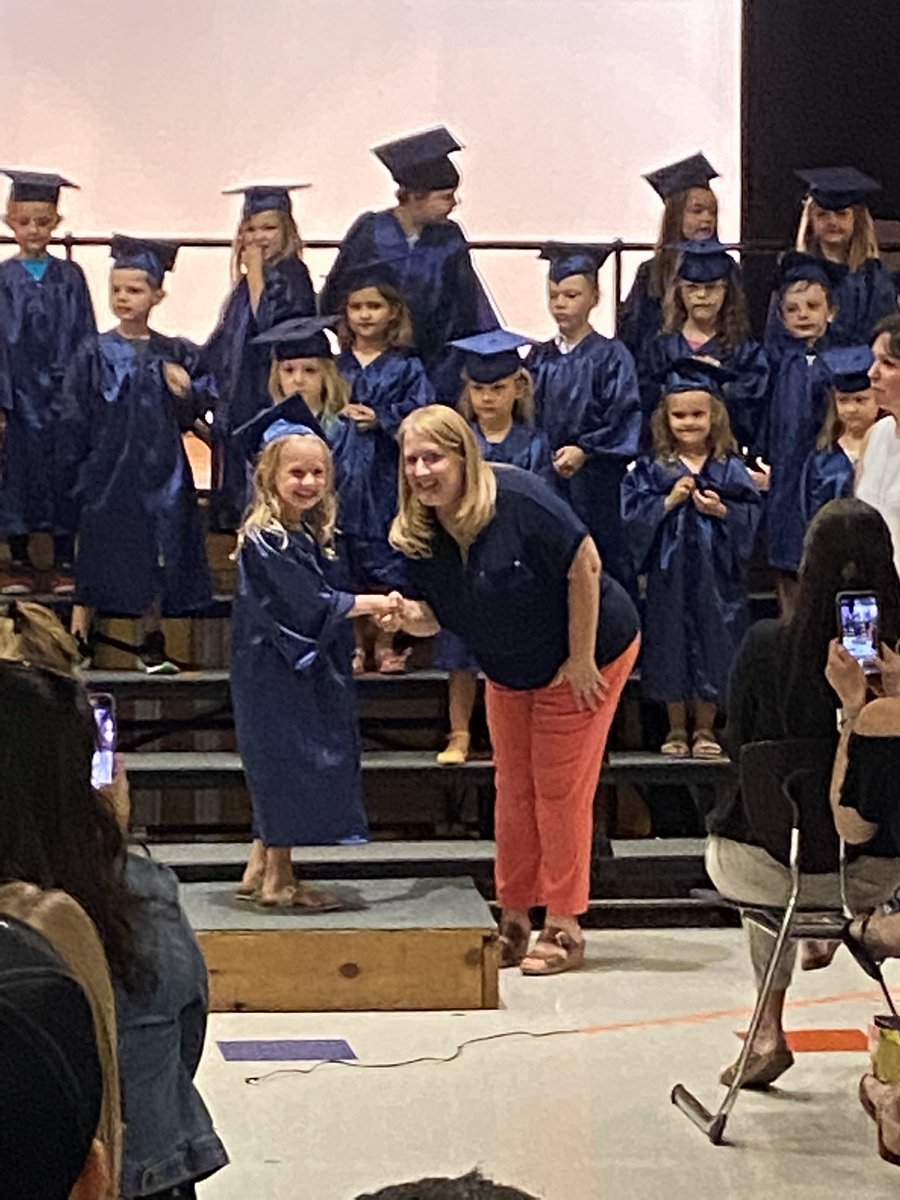 MrKilian_SRE's tweet image. Wonderful K Graduation put on by @MonicaColantone and @Elopezsre! So proud for these kiddos. They certainly got big big dreams and I can’t wait to watch them grow!!! #Classof2034 #SRECommunity
