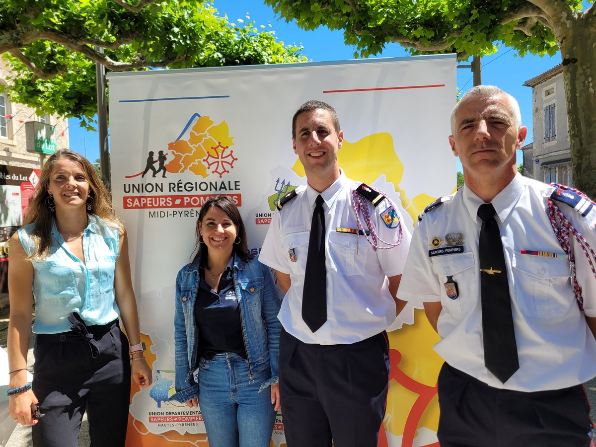 HELOISE_R_MNSPF's tweet photo. Congrès Union Régionale SP Midi Py 🚒! Discussions, commissions, travaux 📚💼, mais aussi partage, convivialité et rire 😊. C'est l'adn des @PompiersFR. Un vrai PLAISIR pour les élus et salariés de la @mnspf d'être à vos côtés ! MERCI !! https://t.co/H52KSLivAg