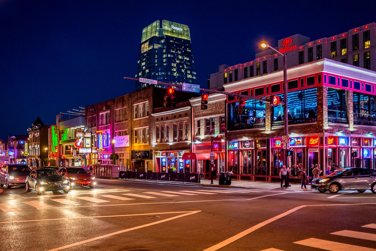 Enoshw's tweet photo. #Nashville #tennesse Home for the country music. #usa https://t.co/c57pNvqaPn