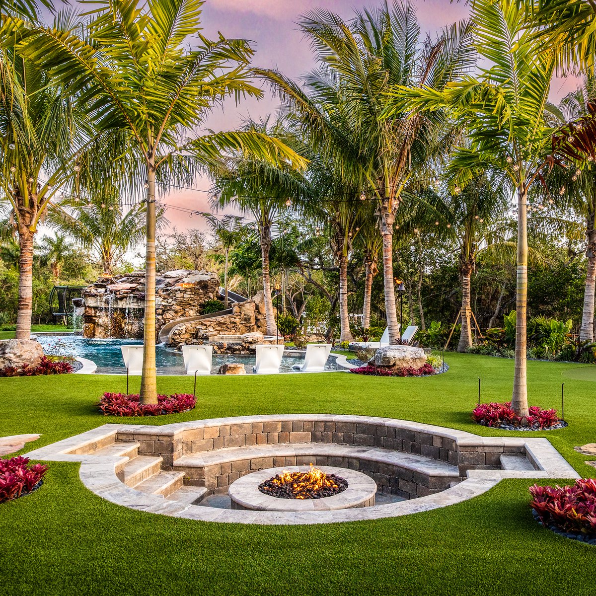 HeathAJordan's tweet photo. #RT @lucaslagoons: #firefeaturefriday Check out this beautiful sunken fire pit with seating area. Anyone ready to toast some Marshmallows and make some S'mores?

#lucaslagoons #insanepools #firepit #firefeature #backyard #backyardgoals #fire https://t.co/6mhAEcQePA
