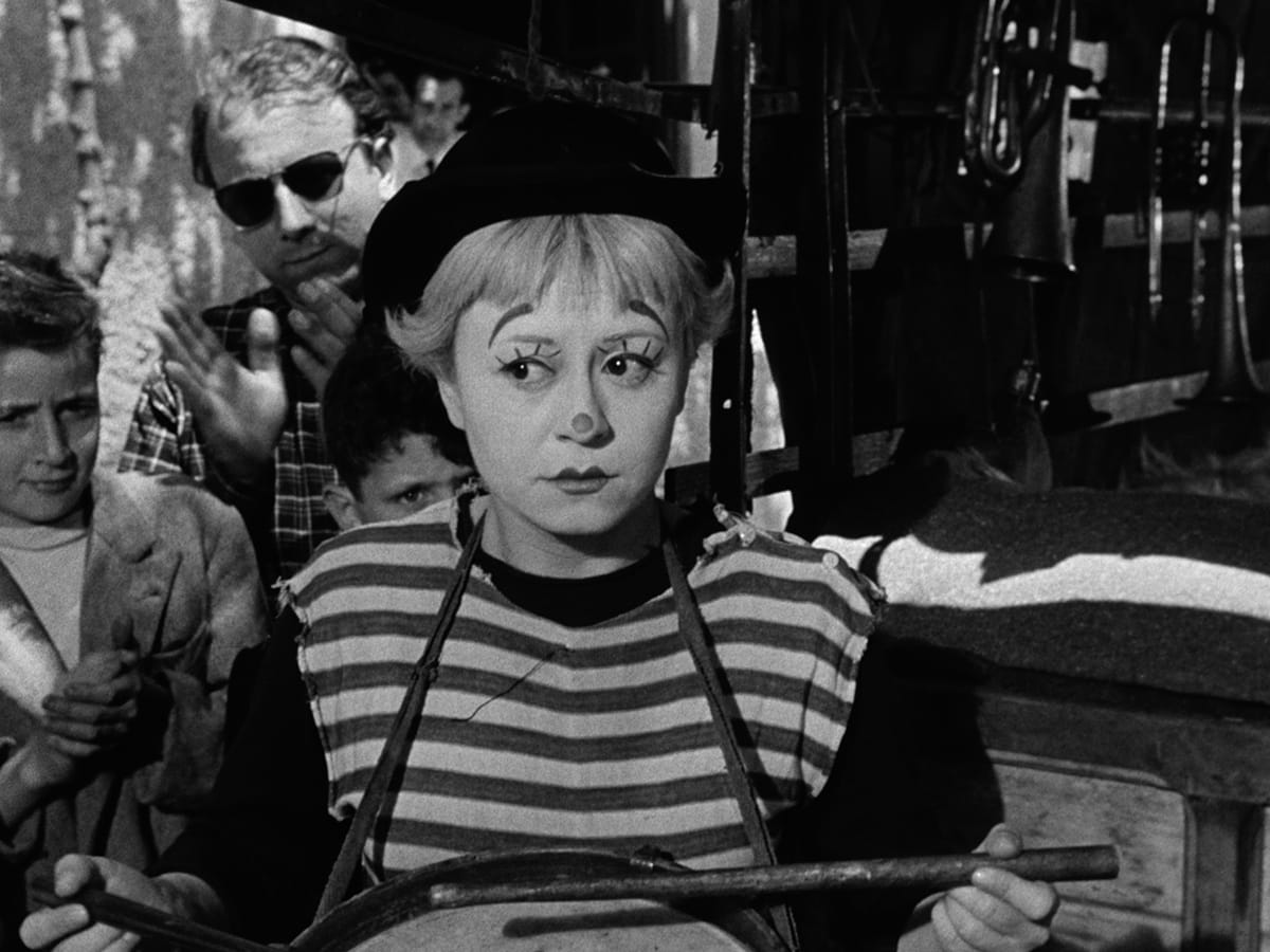 Only three more days until the screening of LA STRADA (1954, d. Federico Fellini) in The Film Foundation Restoration Screening Room! Register now and join us on Monday, June 13 at 7pm local time. 
film-foundation.org/restoration-sc…
