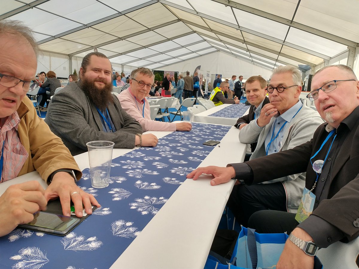 LATVALAJarmo's tweet photo. #kokoomus #kalajoki2022 
#puoluekokous
#suomioikealleraiteelle https://t.co/fPW6XOUkMt