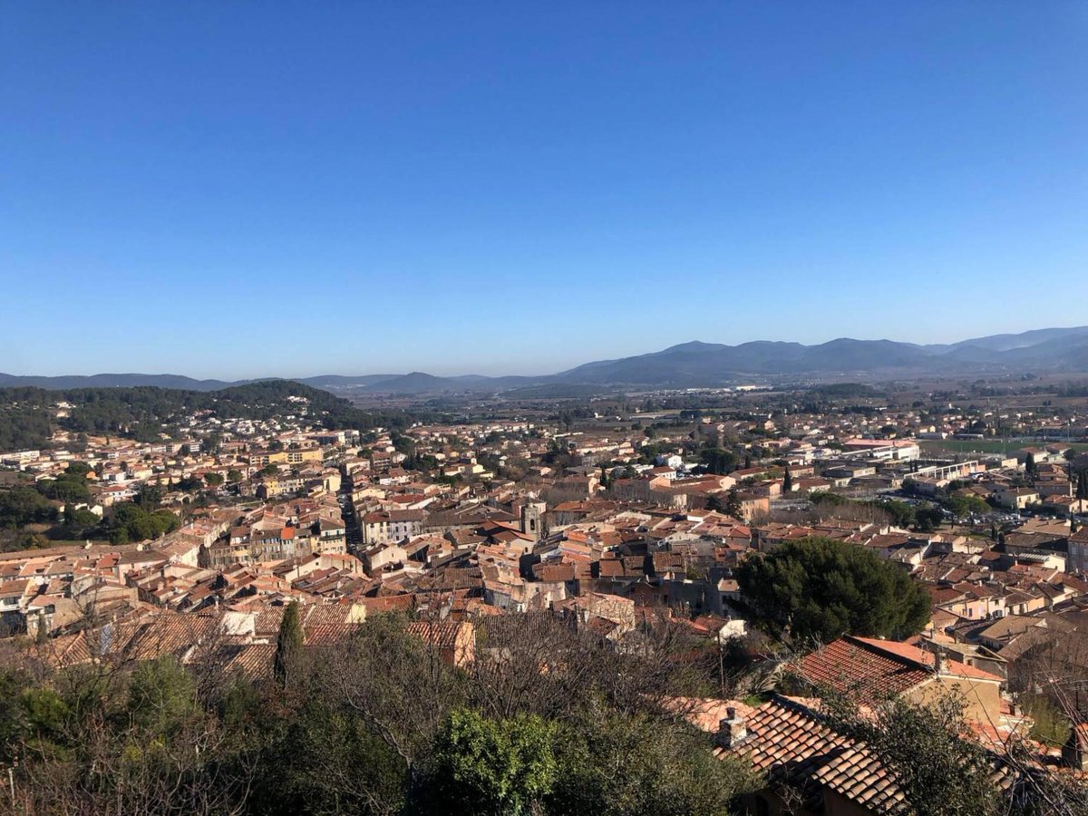 L’ancien maire de Cuers Jean-Charles Salphati s'en est allé varmatin.com/vie-locale/lan…