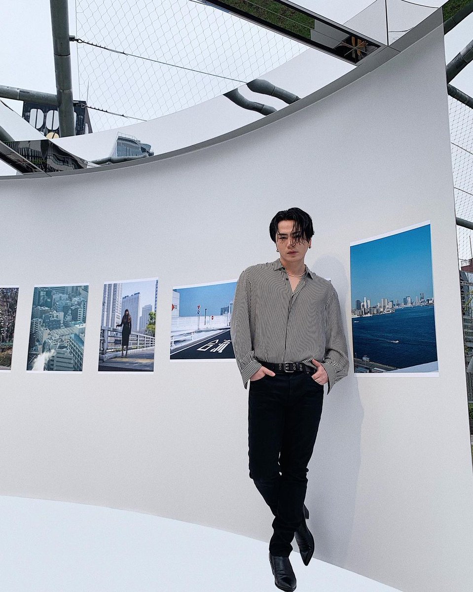 TheMagMoe's tweet photo. 【イベント取材】「#サンローラン」のアートプロジェクト「SELF」 ...
 
#Hiroomitosaka #ØMI #Saintlaurent #Self07 #Takashihomma #WWD #WWDJapan
 
https://t.co/4bupMqjuaV https://t.co/Ejq6G6dwD6