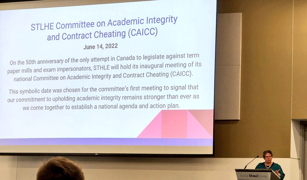 Academic Integrity in the houuuuuse! 

Paraphrasing: students cheat when they feel cheated; academic integrity doesn't give us the permission to act unethically; let's disrupt the 'gotcha' and antagonistic approaches...

#STLHESAPES2022 <a href="/DrSarahEaton/">Dr. Sarah Elaine Eaton🇨🇦</a>