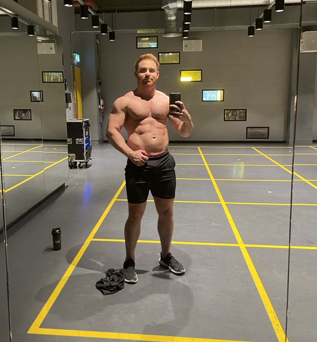 Getting back in the swing of things whilst leaning down. 😘💪🥵 https://t.co/J8s5PJpPN5<a href="/tag/newprofilepic"class="tags"><span>#newprofilepic</span></a>