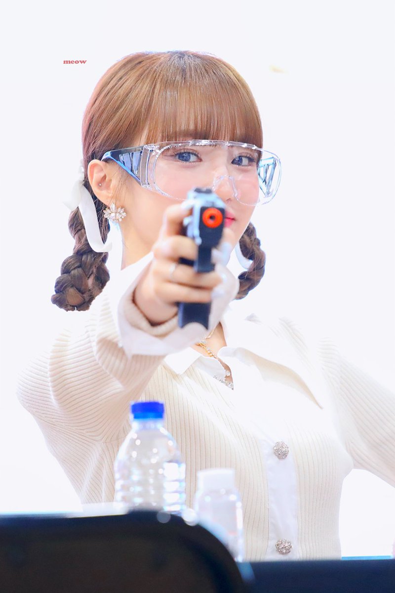 meow_kny's tweet photo. 220610 #우아 #나나 https://t.co/gA7W1ivziA