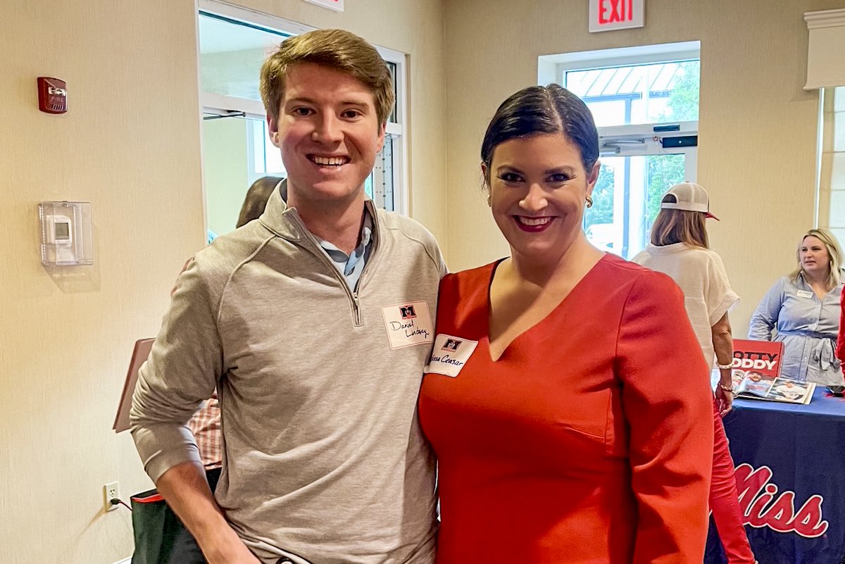 OleMissAlumni's tweet photo. π΄π΅ #HottyToddy from last nightβs #RRT22 stop in Pascagoula!
BancorpSouth Rebel Road Trip rolls into Tupelo next week.
πΌππ πππ πππΌπΏπβοΈ
π https://t.co/jcwIpa186l https://t.co/PdVOZVZFEq