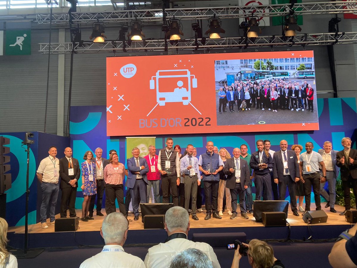 OPCO_Mobilites's tweet photo. OPCO Mobilités était présent hier lors de la remise des prix du #BusdOr 2022 organisé par @UTP_Fr, qui a décerné le prix du meilleur conducteur à Florent JAMES de @groupekeolis 🏆🏅
Félicitations à tous les talentueux participants pour cette édition ! 👏👏 https://t.co/G2iaNZFNhB