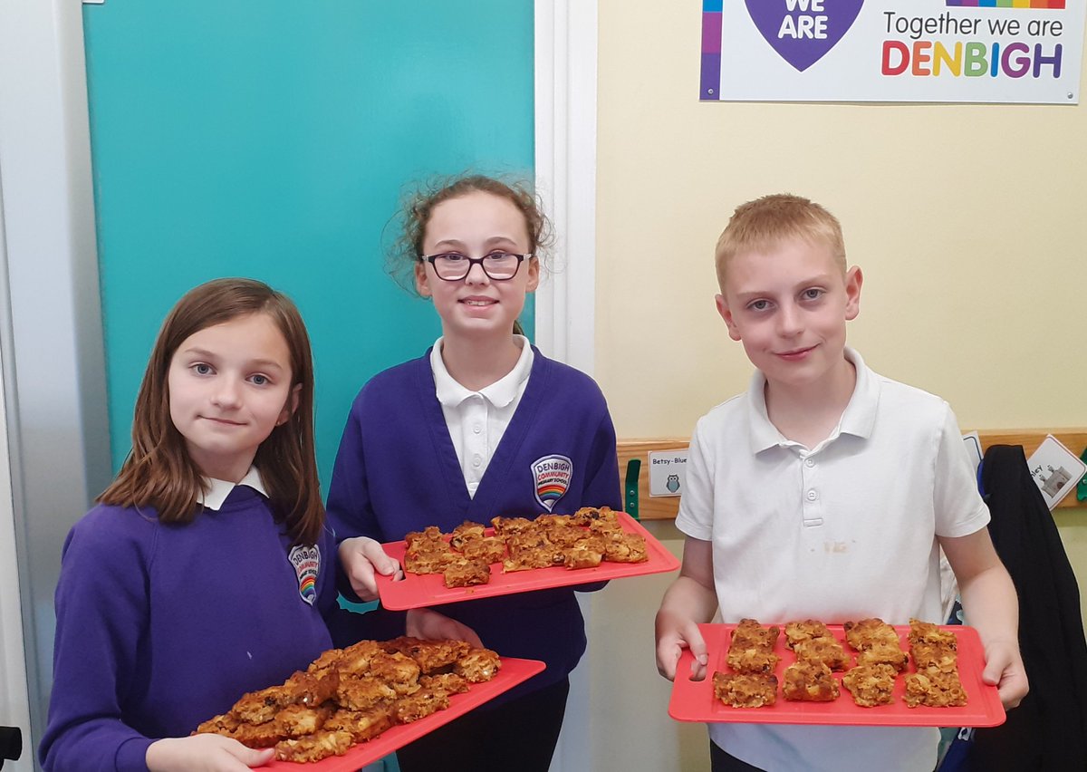 It's always a pleasure working with these ambassadors @denbighcps. Fruitylicious cereal bars were made then shared with classmates to show that snacks can be delicious and healthy! #PhunkyFoods #InspiringHealthyKids #InspiringHealthyFutures