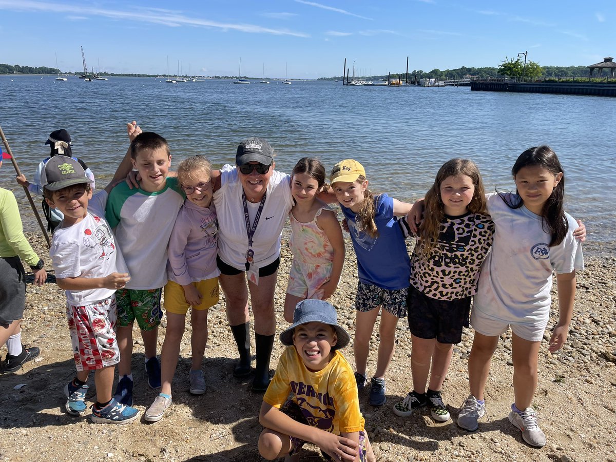 JHVernonSchool's tweet image. James H Vernon’s 3rd graders are on a field trip today at The Waterfront Center in Oyster Bay! @OBENSchools @JoePesqEducates @ObenTech