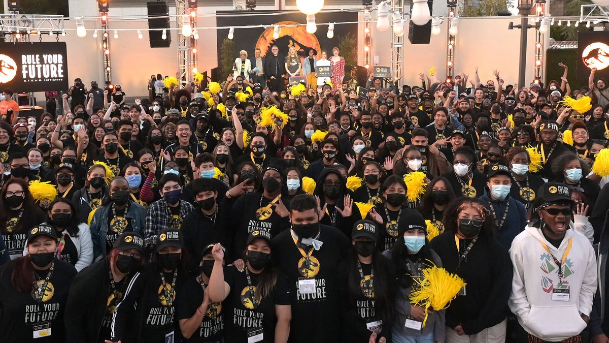 350 <a href="/COETalk/">Council for Opportunity in Education</a> students from across the country came to <a href="/UniStudios/">Universal Studios Hollywood</a> to launch our Jurassic World-themed STEAM initiative. This @Comcast + <a href="/UniversalPics/">Universal Pictures</a> effort aims to inspire young people to pursue STEAM-related careers, with a few surprises along the way. corporate.comcast.com/press/releases…