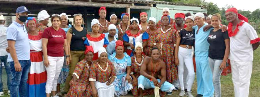 AmppUNoris's tweet photo. El grupo folclórico Boukman Vand Inozá, de #UrbanoNoris, obtuvo la condición de Grupo Portador de Tradiciones, una categoría que los distingue a nivel de país.
#UrbanoNorisViveYRenace #VamosConTodo #Holguín #Cuba https://t.co/5NhwQ3LXKl
