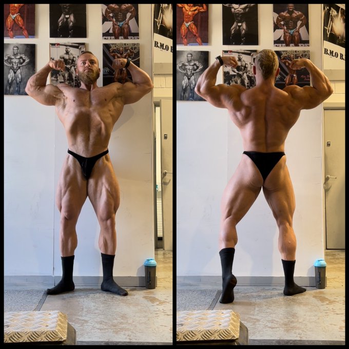 The trunks are out in public&hellip;.. black velvet edition 🖤 https://t.co/yXi4AvJ3YL<a href="/tag/chestday"class="tags"><span>#chestday</span></a>