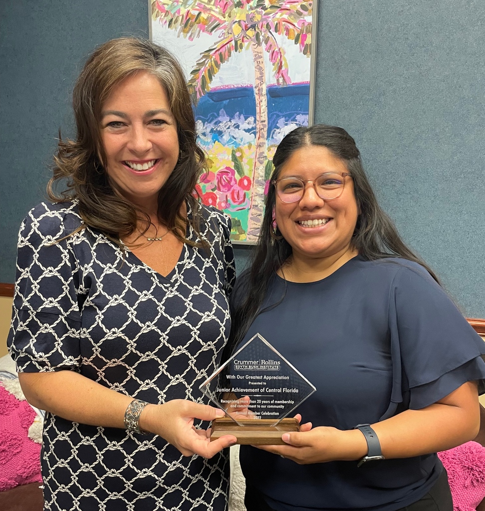 JACentralFL's tweet photo. Karen Revels, on behalf of JACF, graciously accepted an award for over 20 years of membership to the Edyth Bush Institute for Philanthropy &amp; Nonprofit Leadership at Rollins College. #JACF #RollinsCollege #EdythBushInstitute #22yearsofmembership https://t.co/O8yIck9K5q