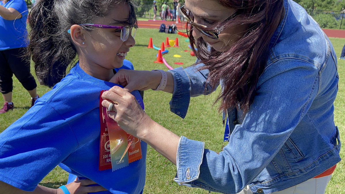 The athletes with special needs keep compiling ribbon after ribbon👏👏👏 #SATM2022