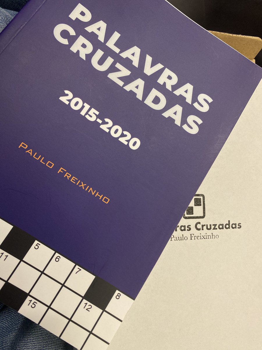 Toca a fazer palavras cruzadas. O livro do ⁦<a href="/PauloFreixinho/">Paulo Freixinho</a>⁩ pode pedir-se para o site palavrascruzadas.pt e é um presente ideal para levar para a praia este verão. Nenhuma esplanada o dispensa.