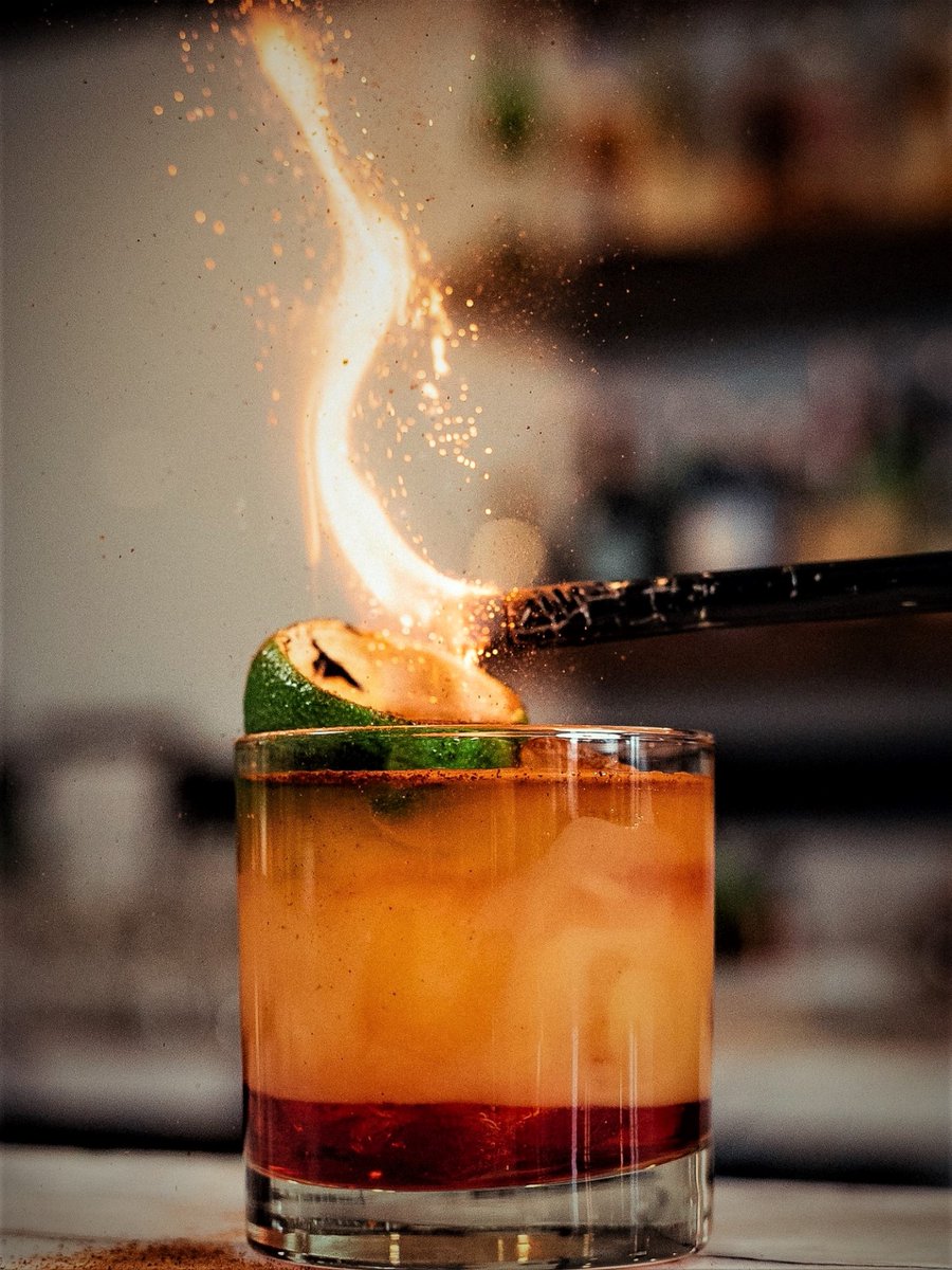 thevistarestau1's tweet photo. Look no further for date night. Sparks fly at #TheVistaLounge.

👉 https://t.co/Cm0WO1TBlU

#TheVista #cocktail https://t.co/iHQlLPTvjF