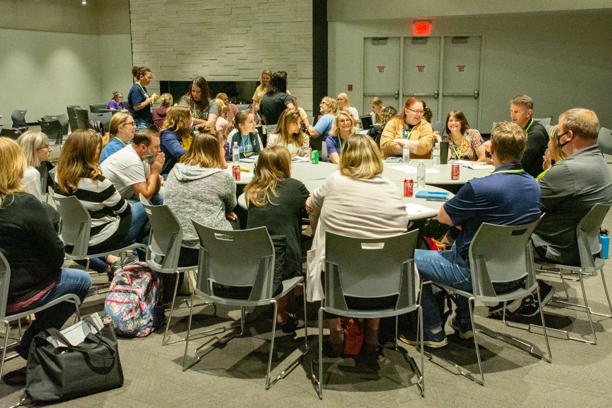 theSMSD's tweet image. More than 1,500 educators in our community gathered this week for a one-of-a-kind professional development opportunity centered around helping students achieve their full potential. #SMSDPLCInstitute 
smsd.org/about/news-arc… @DrMJHubb @dstubblefield