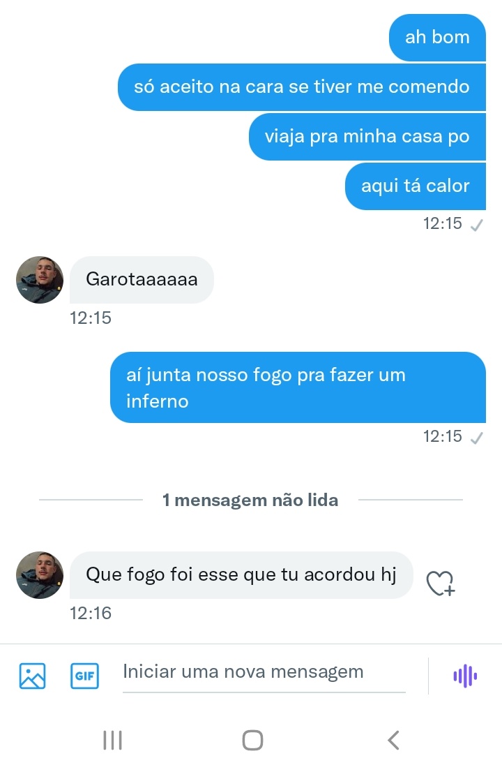 xahninit's tweet image. quando sou santa nego num gosta e acha estranho 
quando sou safada tbm. aí eu não entendo. vou virar uma estátua