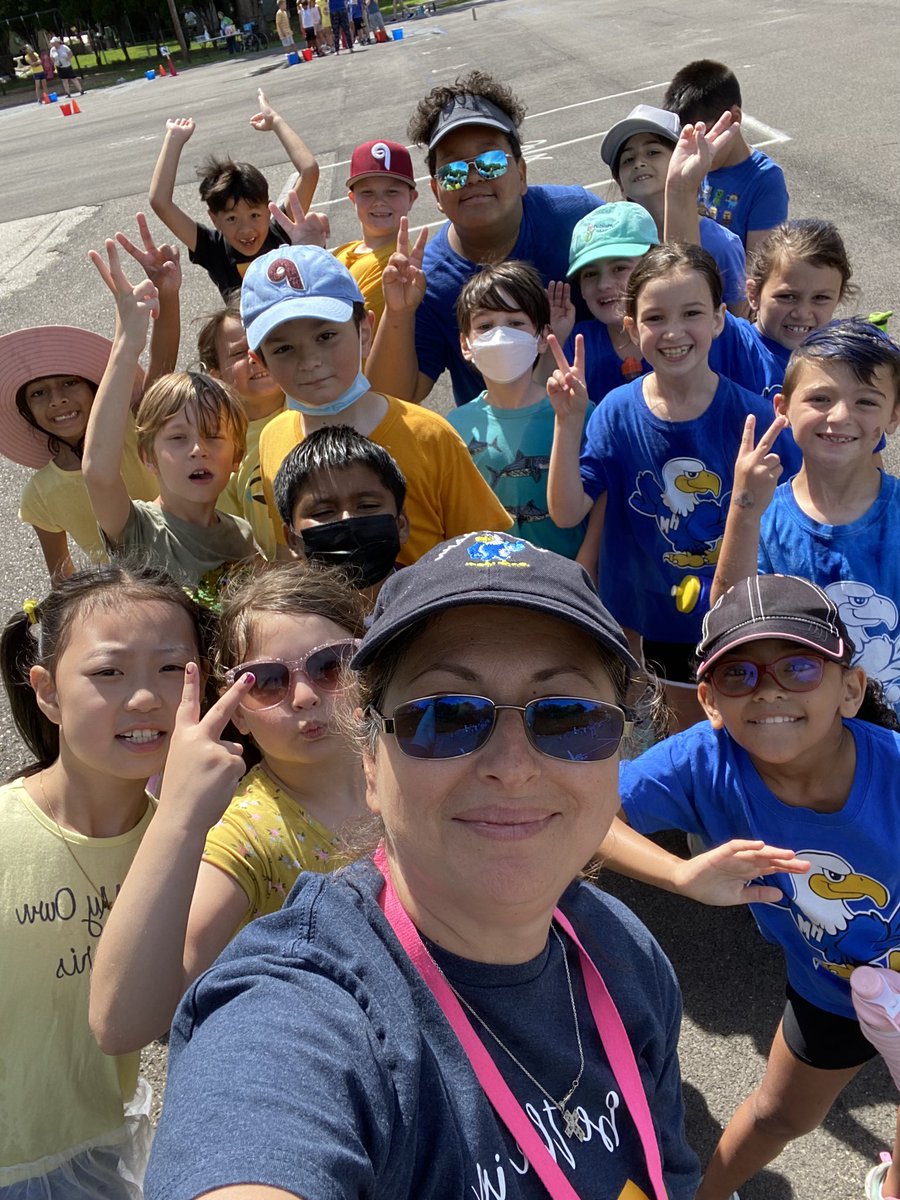 Mrs. Stabile’s class is ready for Field Day! @HMES_CHPS #goodsportsmanship