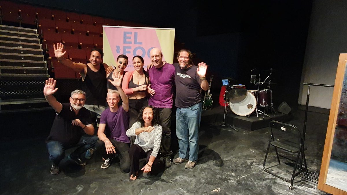 CulturaOrgullo's tweet photo. #6FOC, Estupenda y reflexiva propuesta: YO SOY (IDENTIDAD GENÉRICA) de Ana Margo, con Reno Rodríguez y la música del grupo 'Hay un ombligo en mi' en Távora Teatro Abierto https://t.co/pvLossbrVO