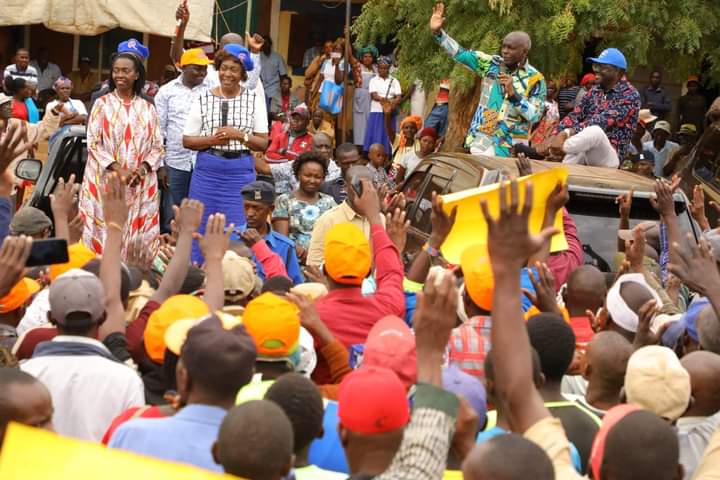 SiasaLab's tweet photo. Azimio La Umoja DP Designate, Mama @MarthaKarua, with @mamangilu, @governorkibwana among other Azimio leaders, at Kamutei market in Kitui South, Kitui County.

#BabaNaMama 
#AzimioLaKitui https://t.co/Z5LzsnMoVx