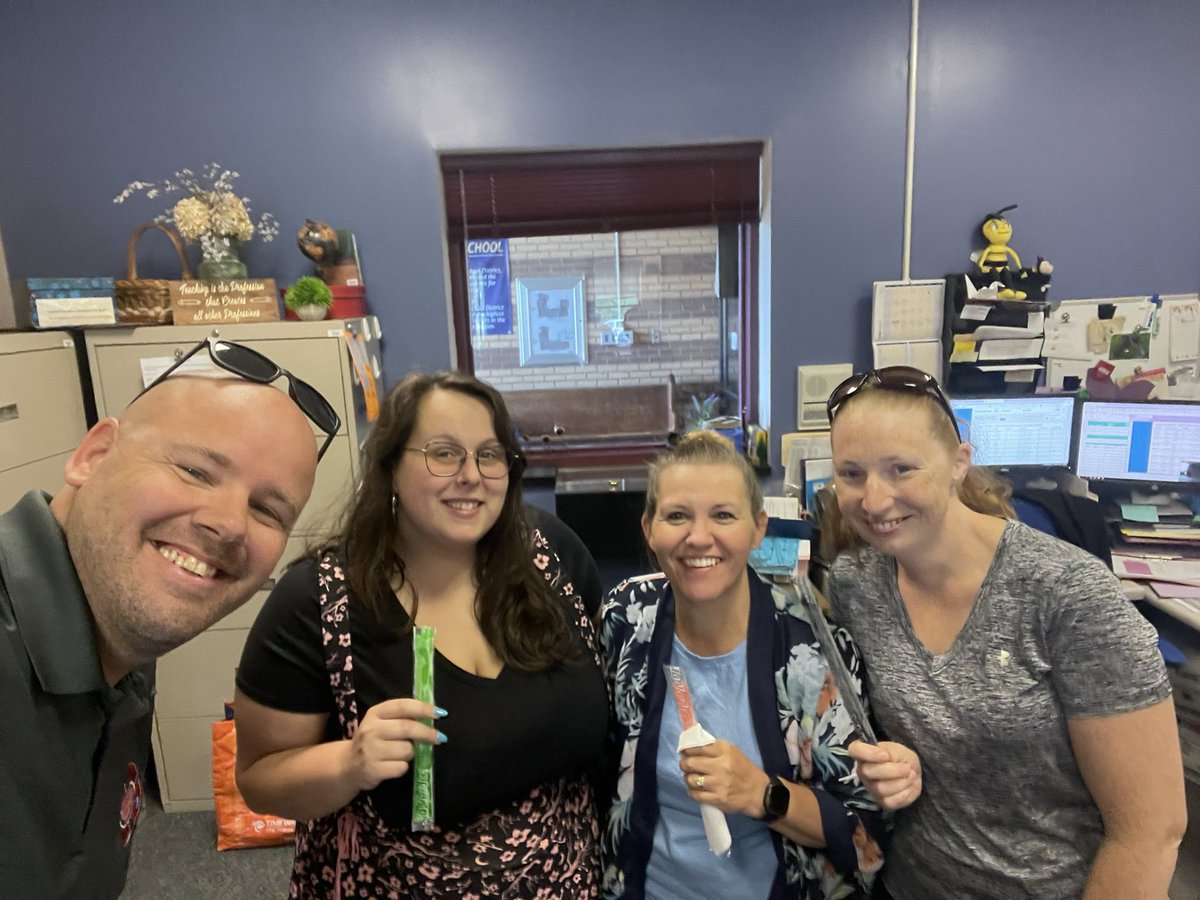 CohoesFire's tweet photo. Today we stopped at Harmony Hill  @CohoesSchools and dropped off freeze pops. 

Can’t wait to see the other schools over the next week. https://t.co/uPyWyVHk0y