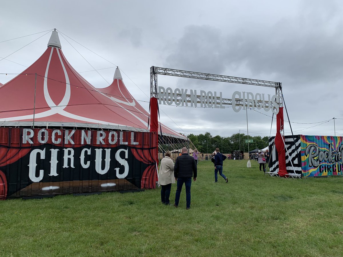SimonR's tweet image. Had so much fun at Rock N Roll Circus. 🎪👌