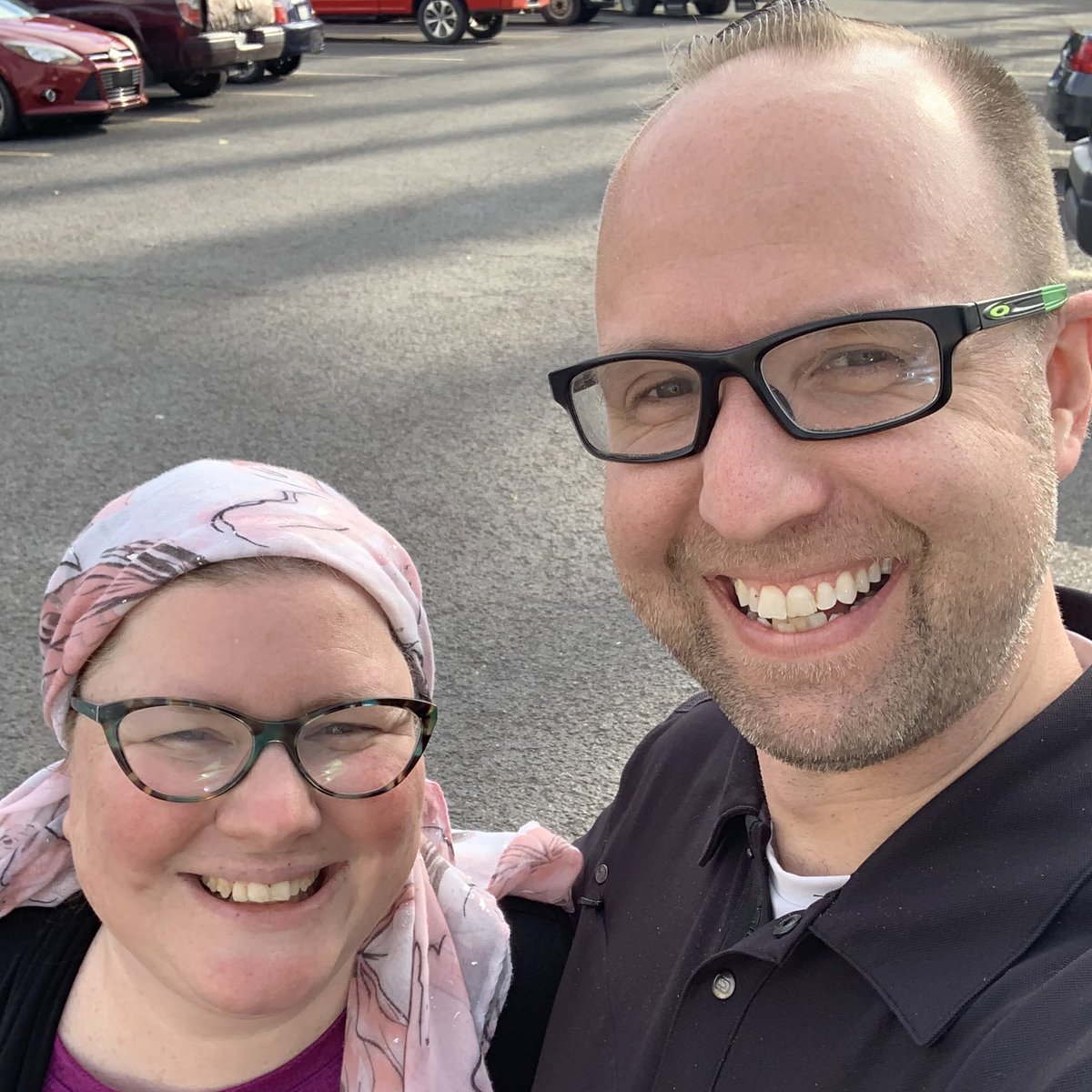 This photo should make your forensic heart happy 😊📱😊

These 2 rockstars have done so many great things for the #DFIR community behind the scenes over the years. Such great mentors to our students, alumni, and the community as a whole.