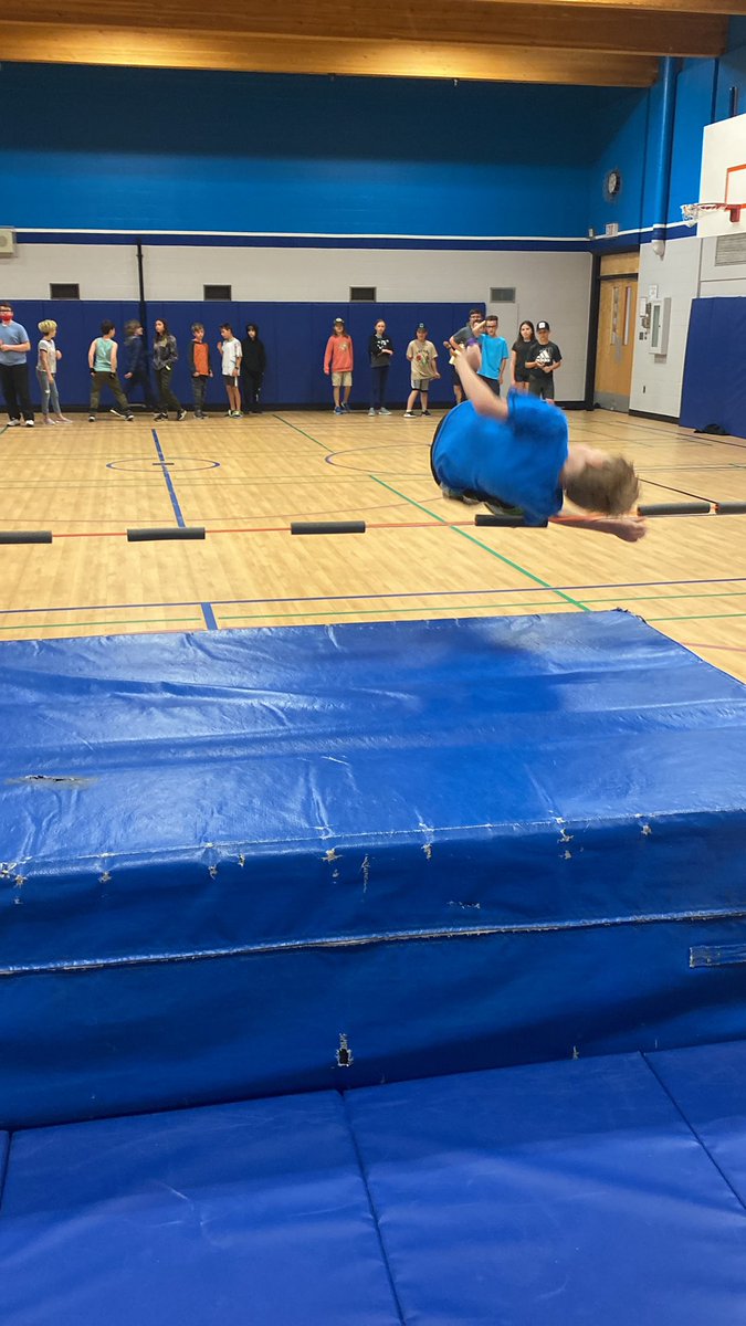 slarseneips's tweet photo. High Jumping our way into grade 6 next year!!! @BrentwoodEIPS https://t.co/DH4O0RjHvE