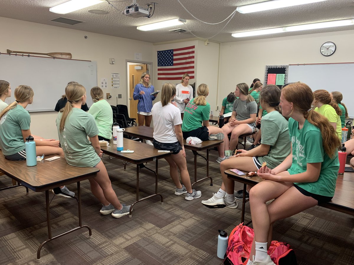 KelliWemhoff's tweet photo. After weights this morning our volleyball players listened to a great devotion by @fcaeastcntrlne interns Grace & Diane! 🙏 Thank you for sharing girls! #ginwvikings #rowtogrow #playforHim #Hemustincrease #imustdecrease https://t.co/idoU0YF0tv