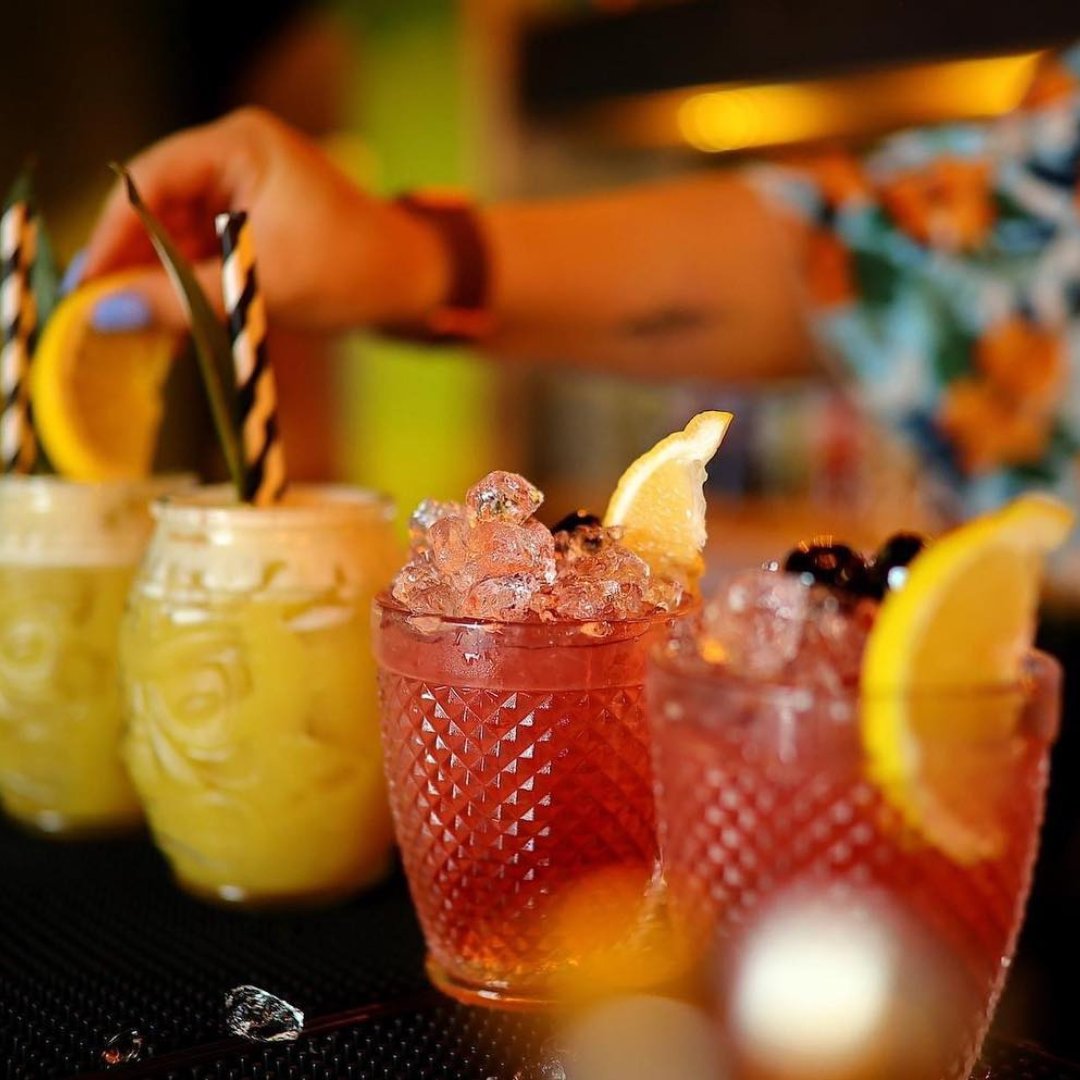 What’s better than a refreshing cocktail? 🍸🍹

Two refreshing cocktails! Enjoy our 2-4-1 cocktails this evening from 5pm until 9pm. 🎉 Guaranteed to brighten your day! 

Hawaiian shirts optional. 😜 

Booking link: bambu-bar.co.uk/karaoke-bookin… 

#swansea #cocktailtime #tikibar