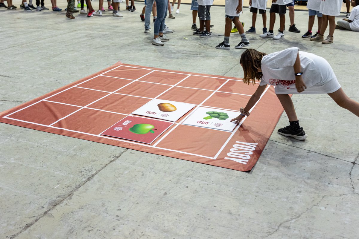 BasquetGirona's tweet photo. 𝗘𝗟 𝗕𝝠̀𝗦𝗤𝗨𝗘𝗧 𝗤𝗨𝗘 𝗦❤️𝗠
🇬🇧⛹️♀️ Aquest matí ha conclòs a Fontajau la quarta edició del #BGMindsetProgram, que promou l'anglès i l'esport amb el suport de @caixabank_cat 🫂
👏 Gràcies a tots els centres que heu col·laborat. Som-hi Girona! 🔴⚪️
#CreixemJunts 🤝 https://t.co/LsGsh7UVqj