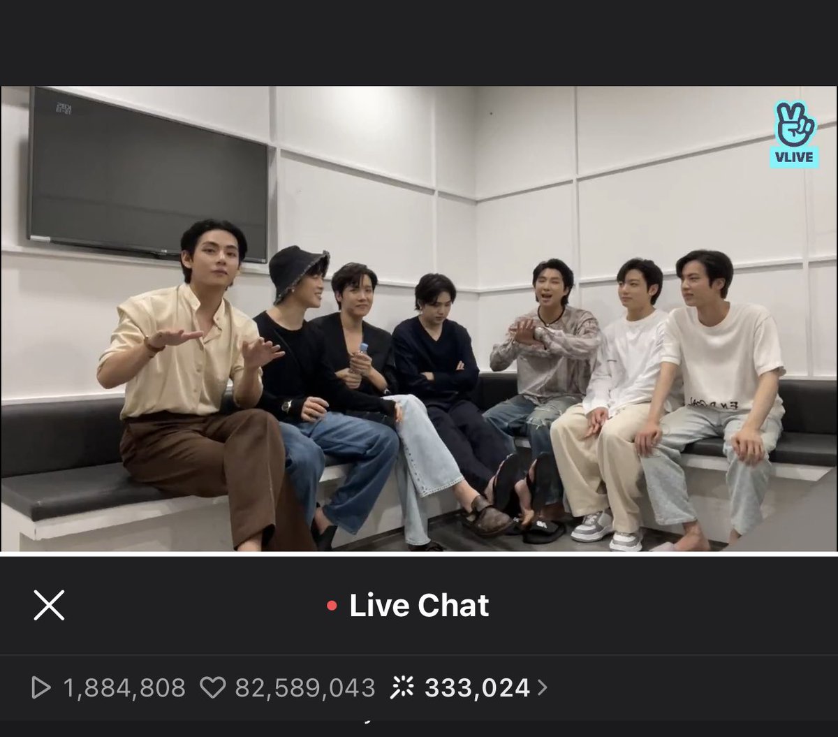 scene_forever's tweet photo. @tteokminnie And where are these 1.8 Million folks. Why are they not streaming #YetToCome 🙄 https://t.co/1Rww1URoaX