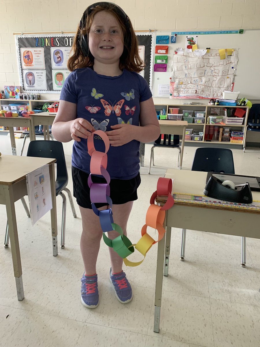 The DAC students created rainbow year-end countdown chains. We’re learning about Pride and processing our feelings of excitement and sadness as our year comes to a close. 🏳️‍🌈❤️ <a href="/LancasterPSLDSB/">LancasterPSLDSB</a>