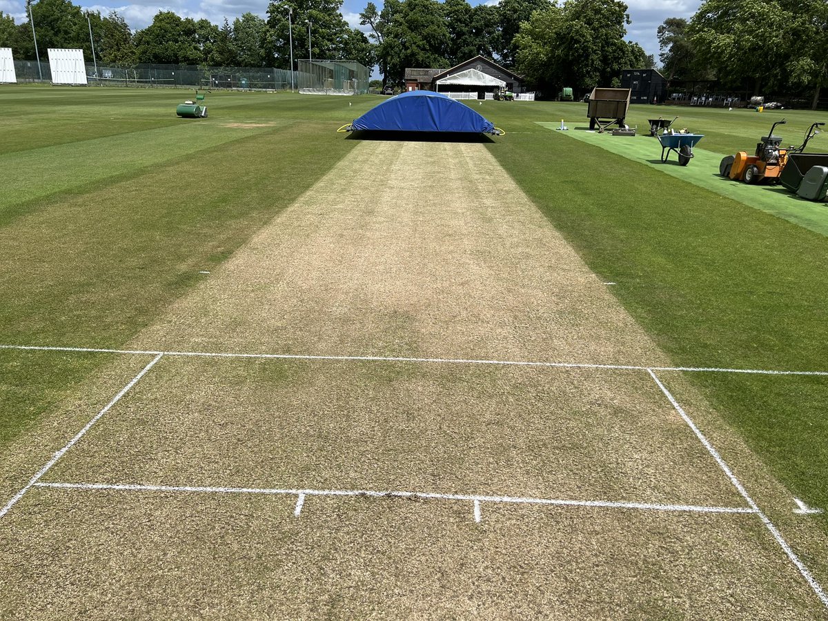 RogerChapman57's tweet photo. Deck for tomorrow’s @cricket_EAPL @CopdockOlCC v @SudburyCC ready … just pulling on the covers for a bit of shade.  Welcome back home @matt_wareing … 🤣🤣 Go well folks! https://t.co/JkST0VaqJp