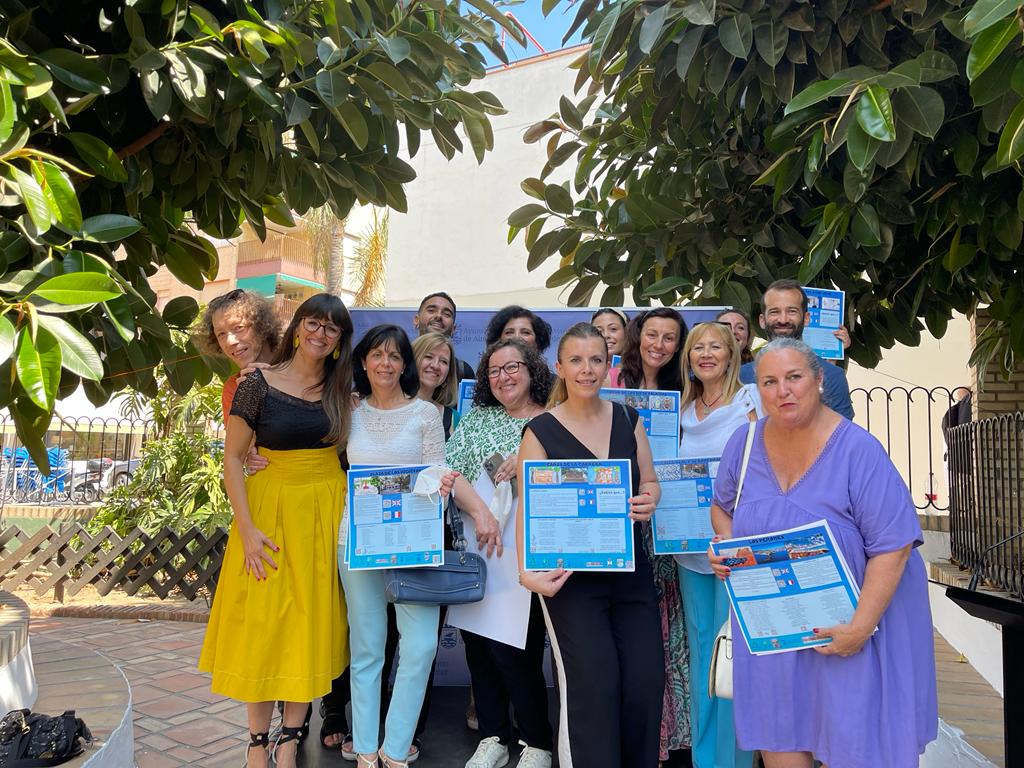 Enhorabuena a todas las responsables de #bibliotecasescolares del grupo de cooperación Marea lectora de #Almuñécar por el fantástico trabajo que han realizado y que a partir de ahora podrán disfrutar todos los ciudadanos de Almuñécar y a la responsable provincial <a href="/paquigargar/">Paqui García</a>